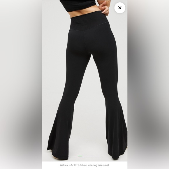 OFFLINE By Aerie Real Me High Waisted Crossover Rib Super Flare Legging - Picture 2 of 6